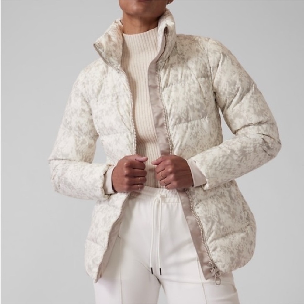 Athleta Downtown Printed Puffer Jacket NWT Size Large